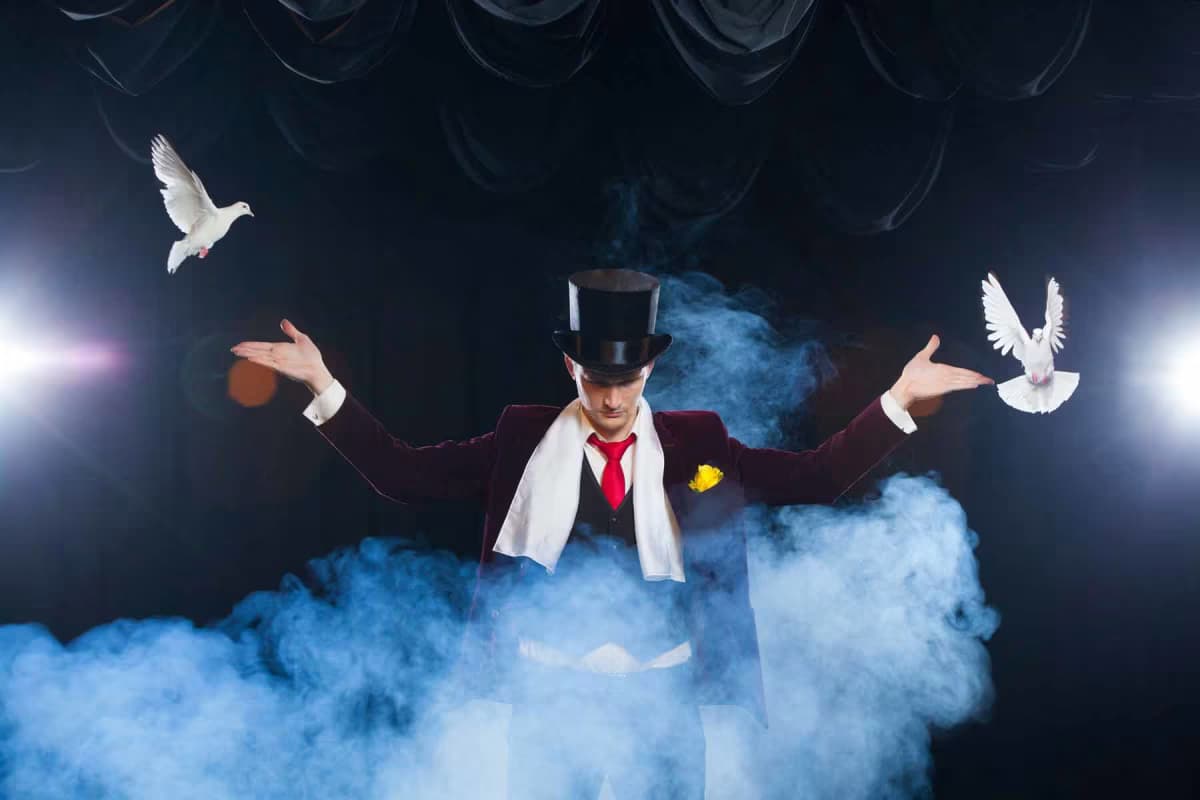 Affordable Corporate Magician Boston for Business Events | Magician Peter